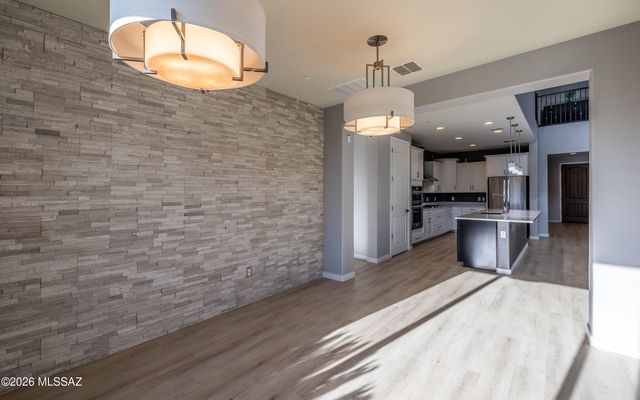 5846 S Clonmellon Avenue, Tucson, AZ 85747