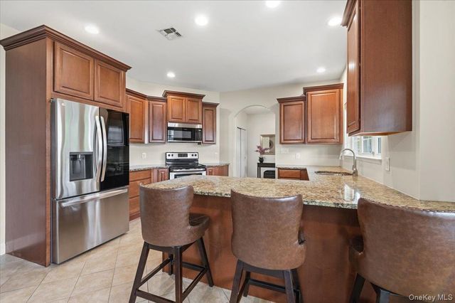 8 Manhattan Avenue, Centereach, NY 11720