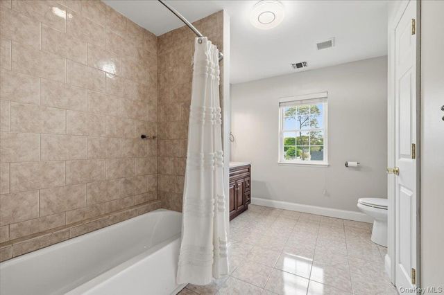 8 Manhattan Avenue, Centereach, NY 11720