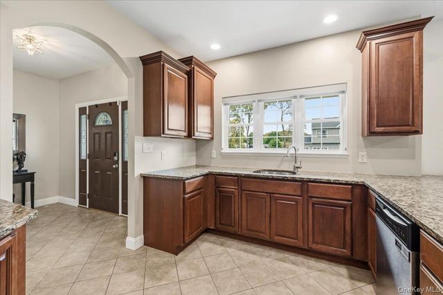 8 Manhattan Avenue, Centereach, NY 11720