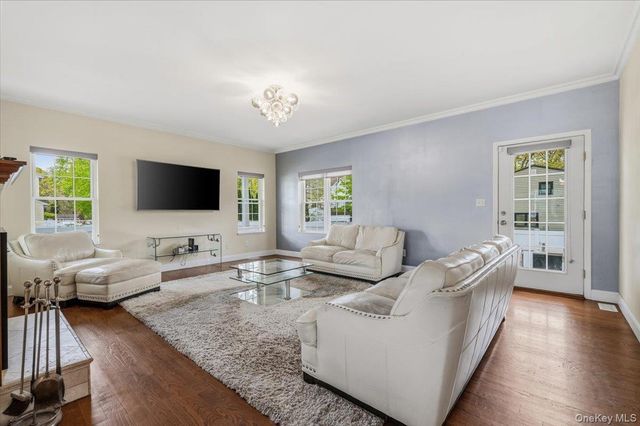 8 Manhattan Avenue, Centereach, NY 11720