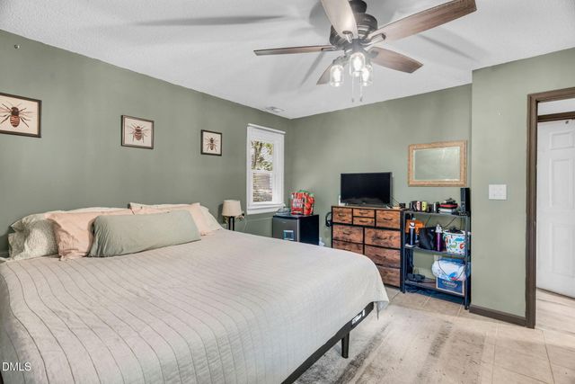 106 Blackfoot Drive, Louisburg, NC 27549