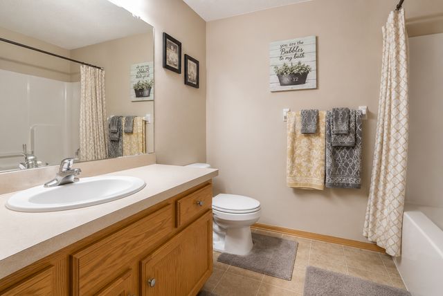 179 Stallion Lane, Lino Lakes, MN 55014