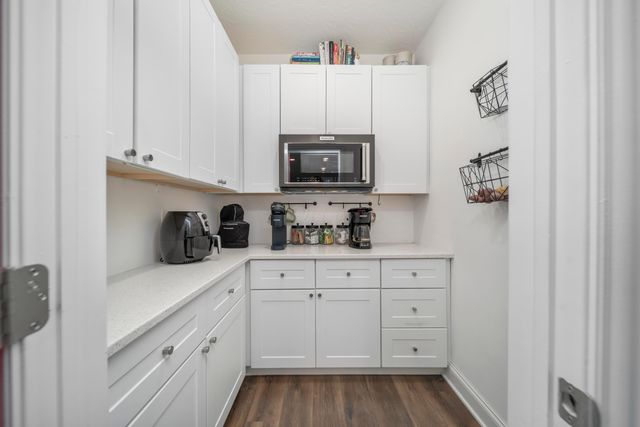 288 Mahogany Lane, Commercial Point, OH 43116