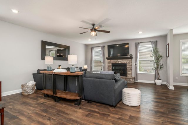 288 Mahogany Lane, Commercial Point, OH 43116