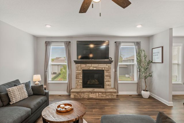 288 Mahogany Lane, Commercial Point, OH 43116