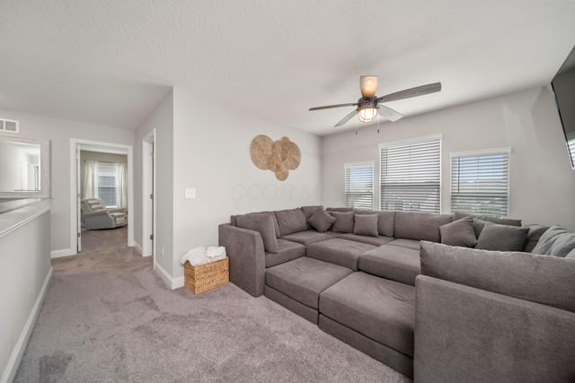 288 Mahogany Lane, Commercial Point, OH 43116