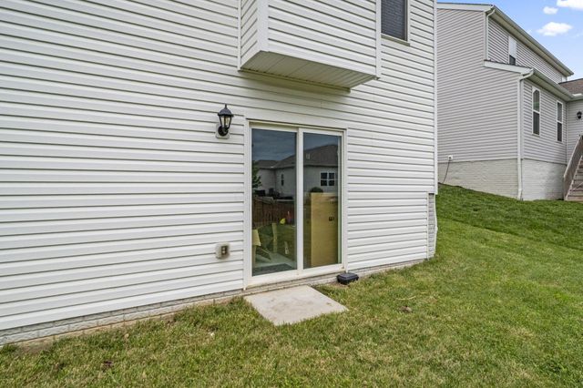 288 Mahogany Lane, Commercial Point, OH 43116