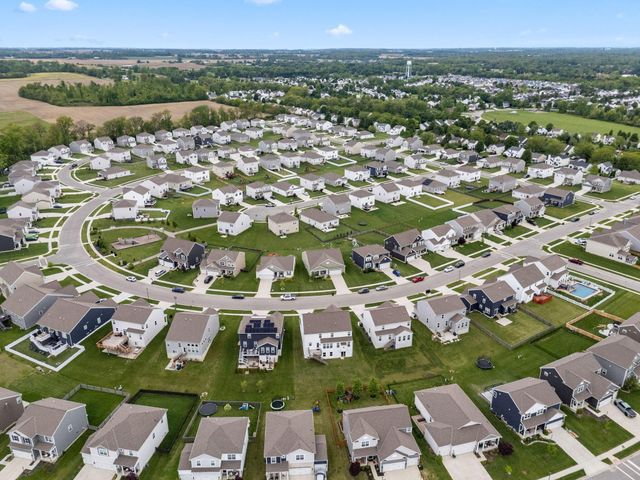 288 Mahogany Lane, Commercial Point, OH 43116