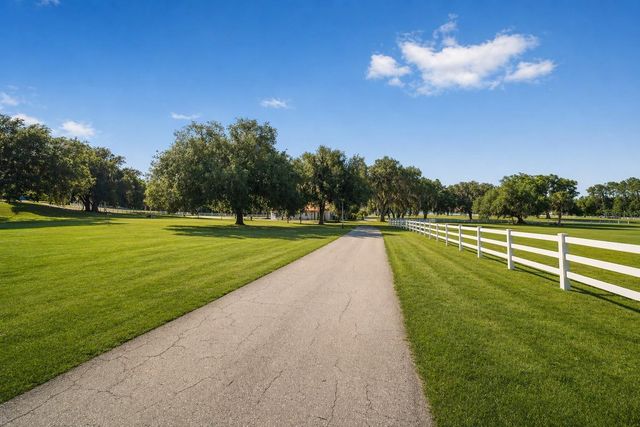 22620 HIGHWAY 441 N, Micanopy, FL 32667
