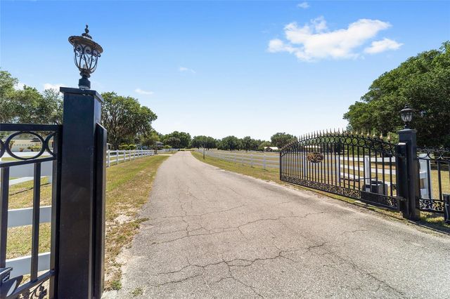 22620 HIGHWAY 441 N, Micanopy, FL 32667