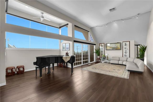 1020 De La Fuente Street, Monterey Park, CA 91754