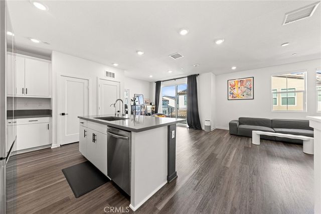 660 Sunrise St, Covina, CA 91723