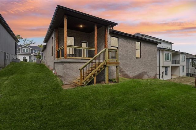 22695 W 87th Street, Lenexa, KS 66227