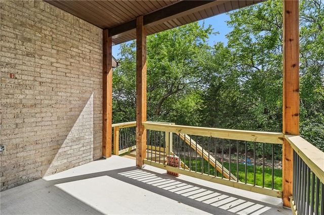22695 W 87th Street, Lenexa, KS 66227