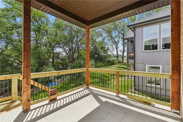 22695 W 87th Street, Lenexa, KS 66227