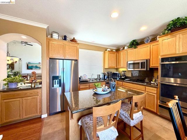 2084 Schell Mountain Way, Antioch, CA 94531