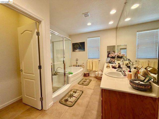 2084 Schell Mountain Way, Antioch, CA 94531