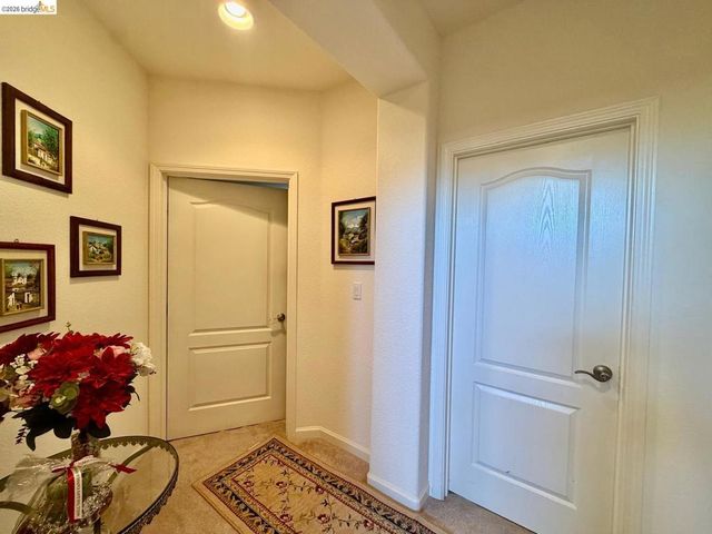 2084 Schell Mountain Way, Antioch, CA 94531