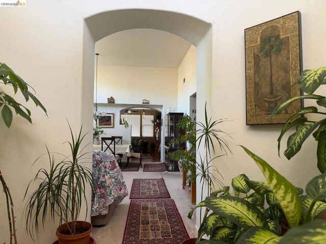 2084 Schell Mountain Way, Antioch, CA 94531