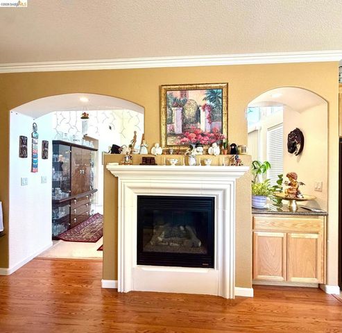 2084 Schell Mountain Way, Antioch, CA 94531