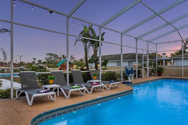4915 TROYDALE ROAD, Tampa, FL 33615