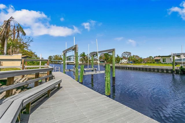 4915 TROYDALE ROAD, Tampa, FL 33615