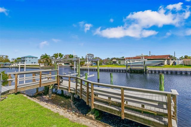 4915 TROYDALE ROAD, Tampa, FL 33615