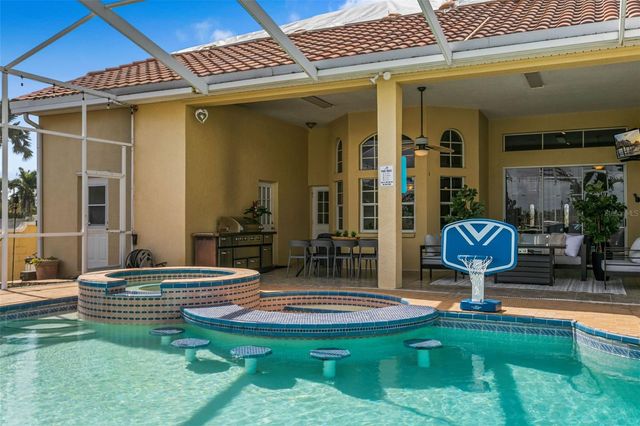 4915 TROYDALE ROAD, Tampa, FL 33615