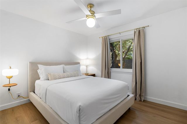 4907 Dry Oak TRL, Austin, TX 78749