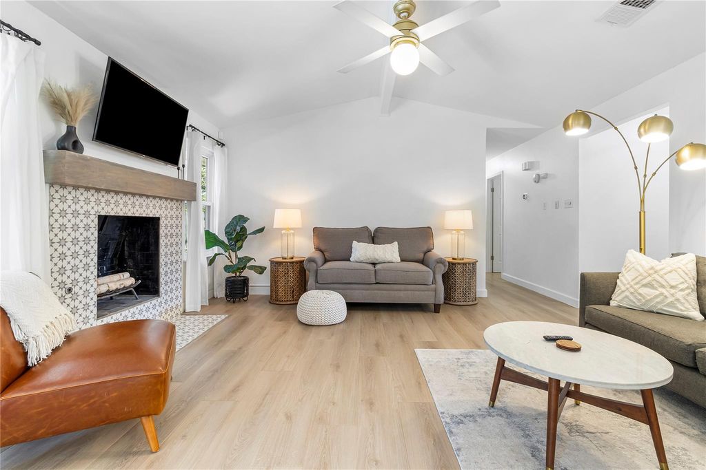 4907 Dry Oak TRL, Austin, TX 78749