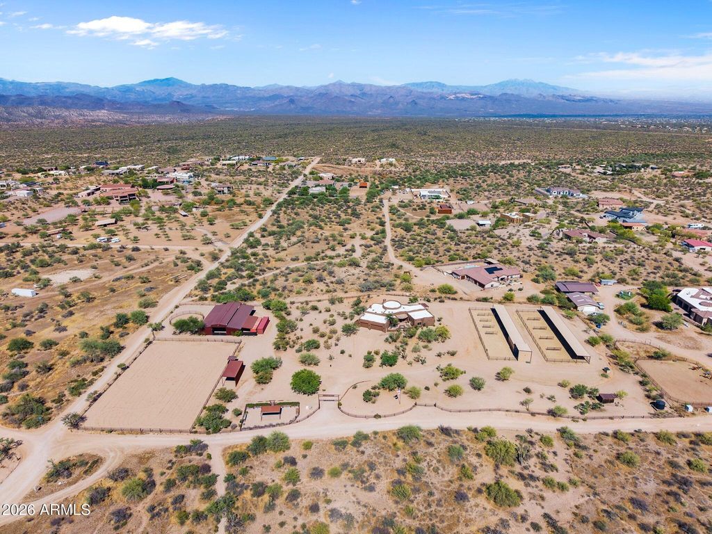 Image 1 of property listing at 32905 N 140TH Street, Scottsdale, AZ 85262