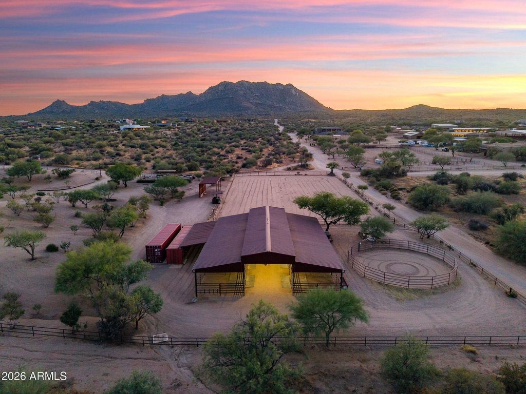 Image 13 of property listing at 32905 N 140TH Street, Scottsdale, AZ 85262
