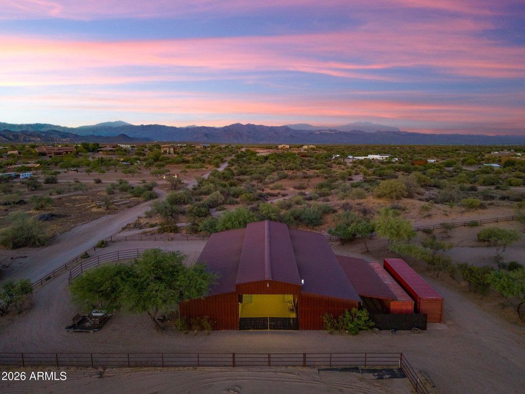 Image 17 of property listing at 32905 N 140TH Street, Scottsdale, AZ 85262