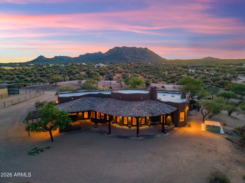 Image 23 of property listing at 32905 N 140TH Street, Scottsdale, AZ 85262