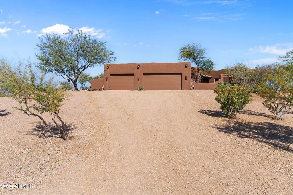 Image 36 of property listing at 32905 N 140TH Street, Scottsdale, AZ 85262