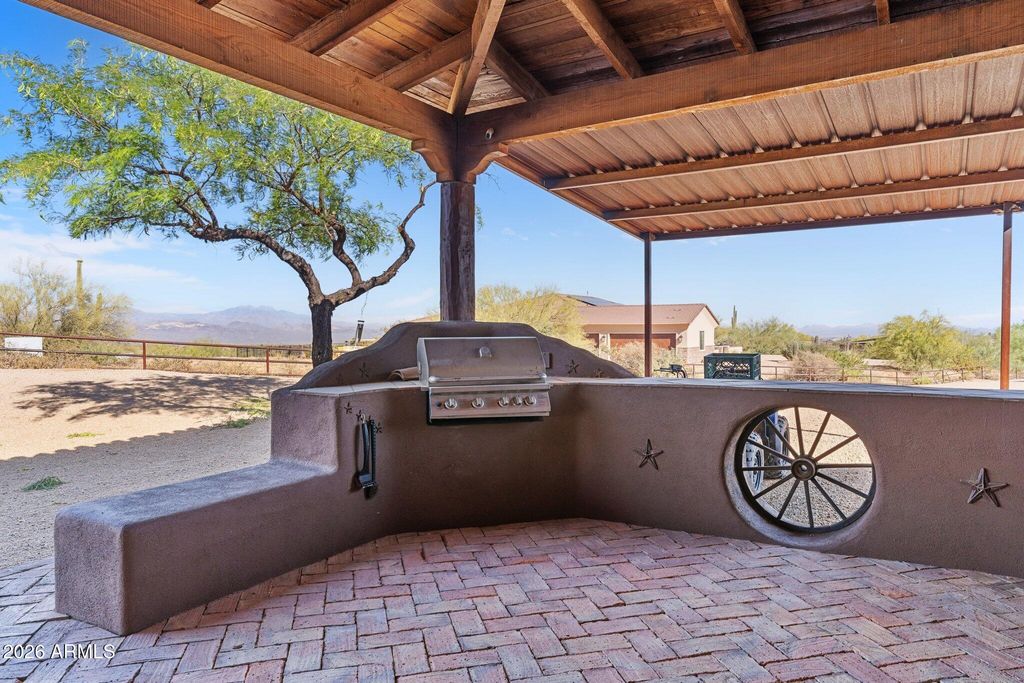 Image 40 of property listing at 32905 N 140TH Street, Scottsdale, AZ 85262