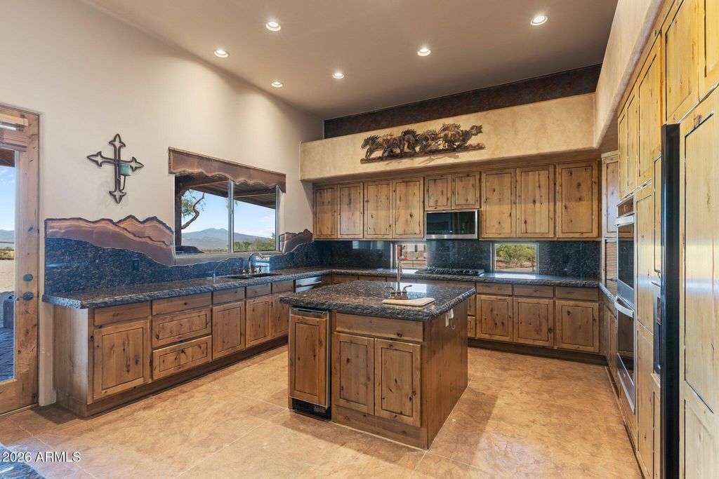 Image 60 of property listing at 32905 N 140TH Street, Scottsdale, AZ 85262