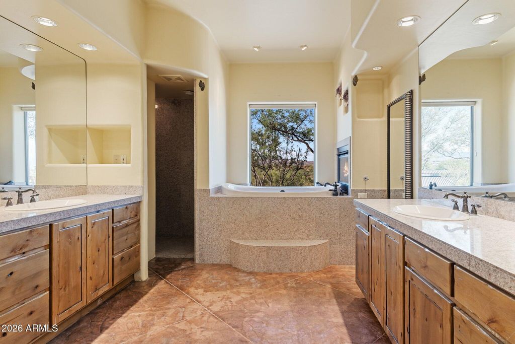 Image 67 of property listing at 32905 N 140TH Street, Scottsdale, AZ 85262