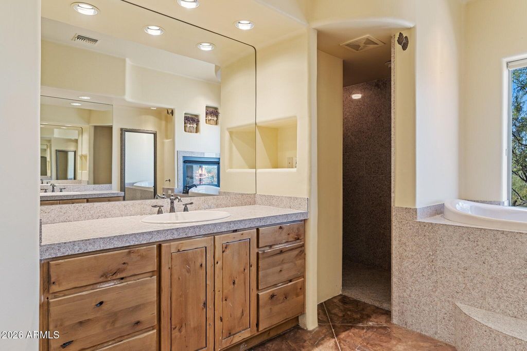 Image 68 of property listing at 32905 N 140TH Street, Scottsdale, AZ 85262