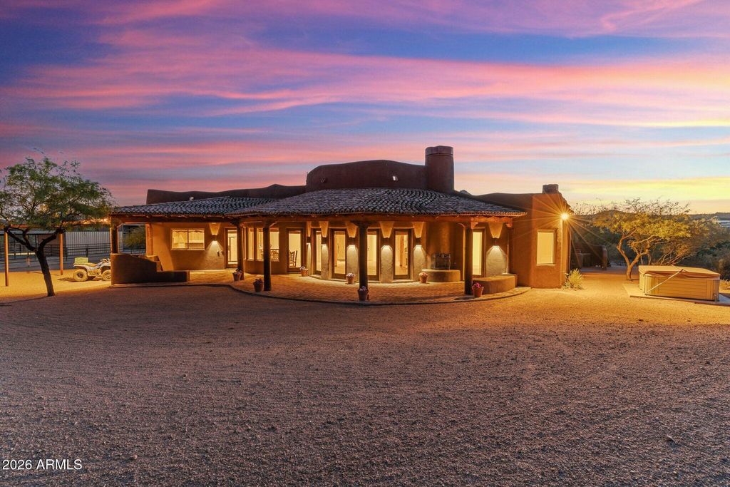 Image 77 of property listing at 32905 N 140TH Street, Scottsdale, AZ 85262