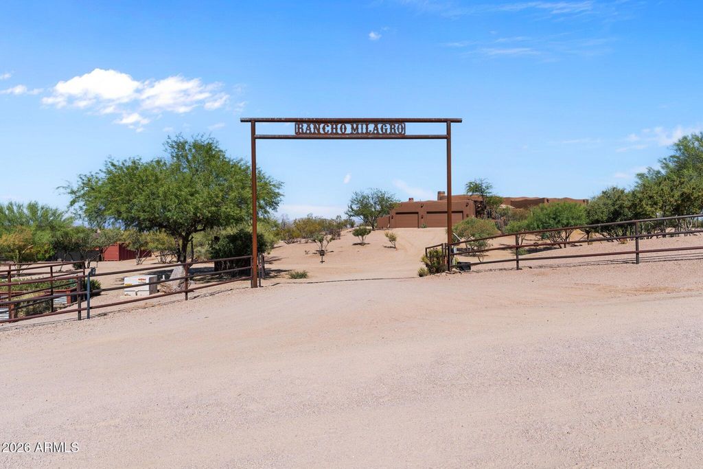 Image 81 of property listing at 32905 N 140TH Street, Scottsdale, AZ 85262