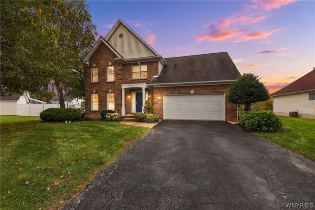 1 Cambridge Court, Lancaster, NY 14086