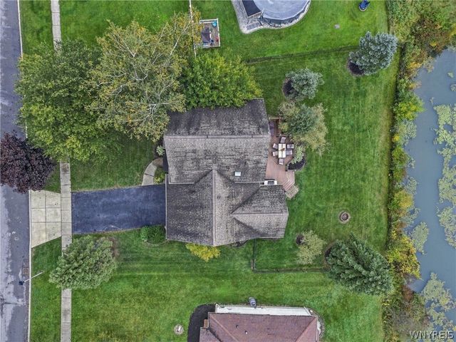 1 Cambridge Court, Lancaster, NY 14086