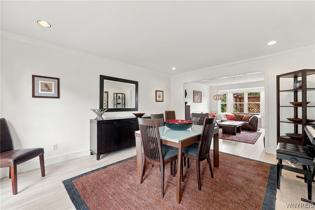 1 Cambridge Court, Lancaster, NY 14086