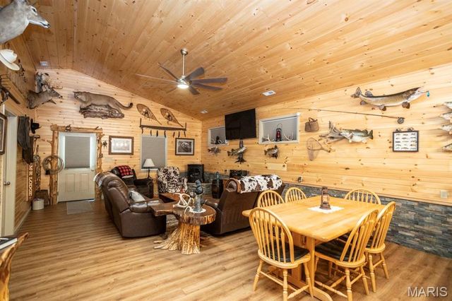 21805 Revere Lane, Waynesville, MO 65583