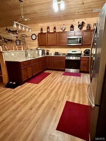 21805 Revere Lane, Waynesville, MO 65583