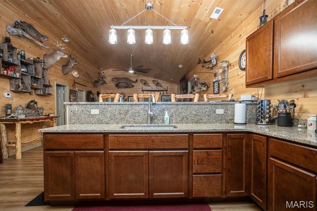 21805 Revere Lane, Waynesville, MO 65583