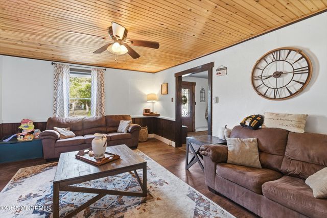 133 Giffordtown Lane, Little Egg Harbor, NJ 08087