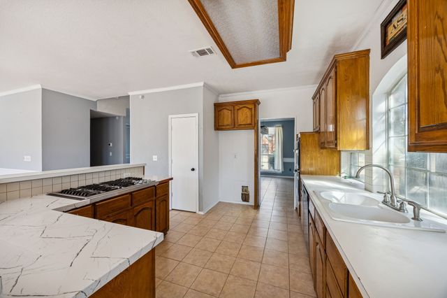 2657 Hillside Drive, Highland Village, TX 75077